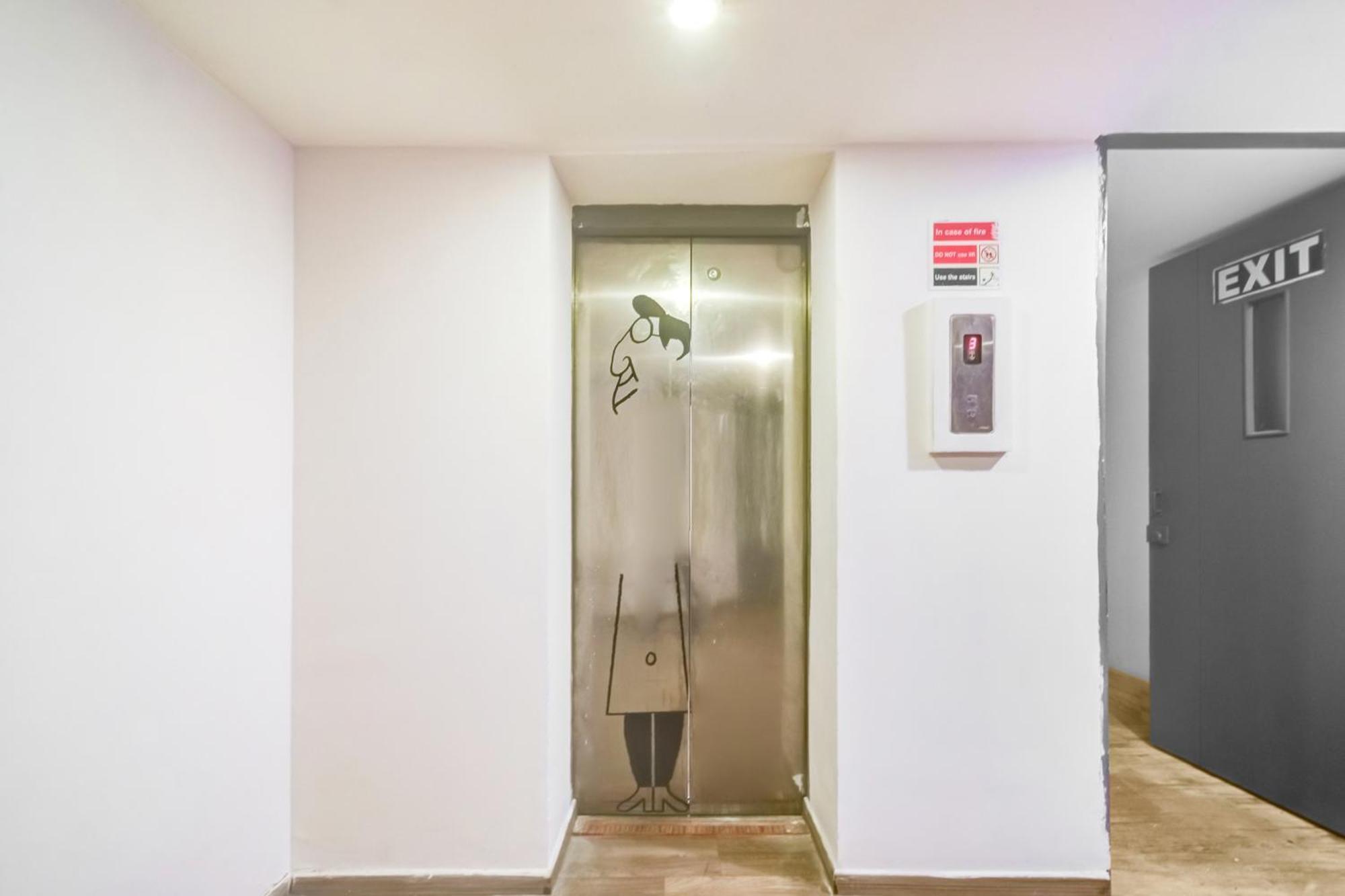 Hotel Super Townhouse Lakdikapul Hajdarabad Zewnętrze zdjęcie