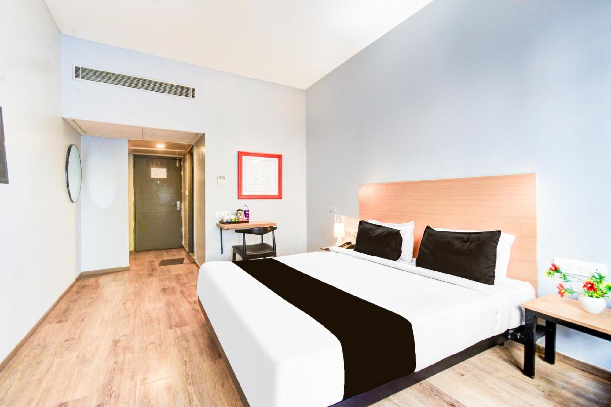 Hotel Super Townhouse Lakdikapul Hajdarabad Zewnętrze zdjęcie